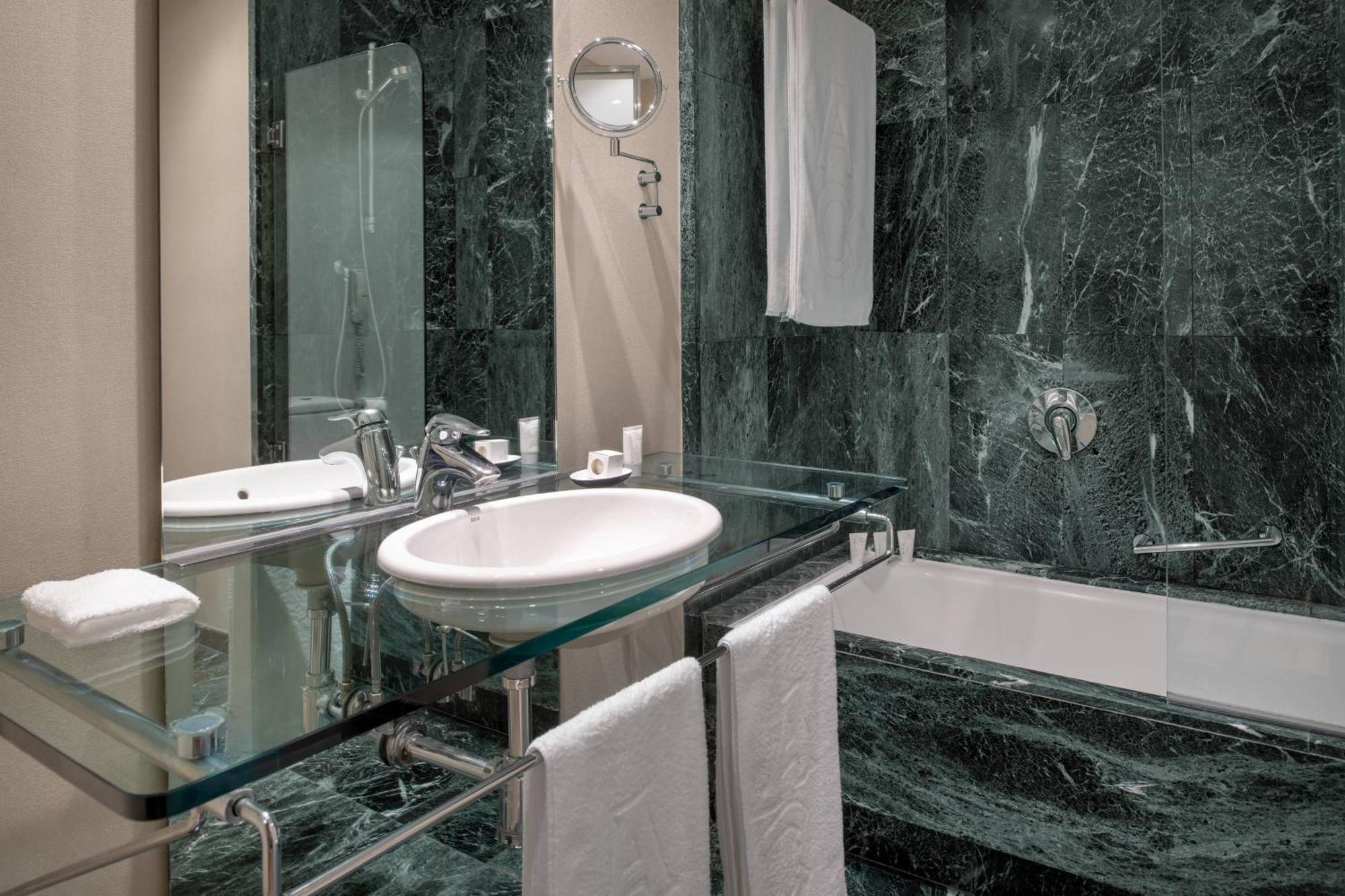 Camera Standard Interna con 1 Letto King-Size - senza Vista