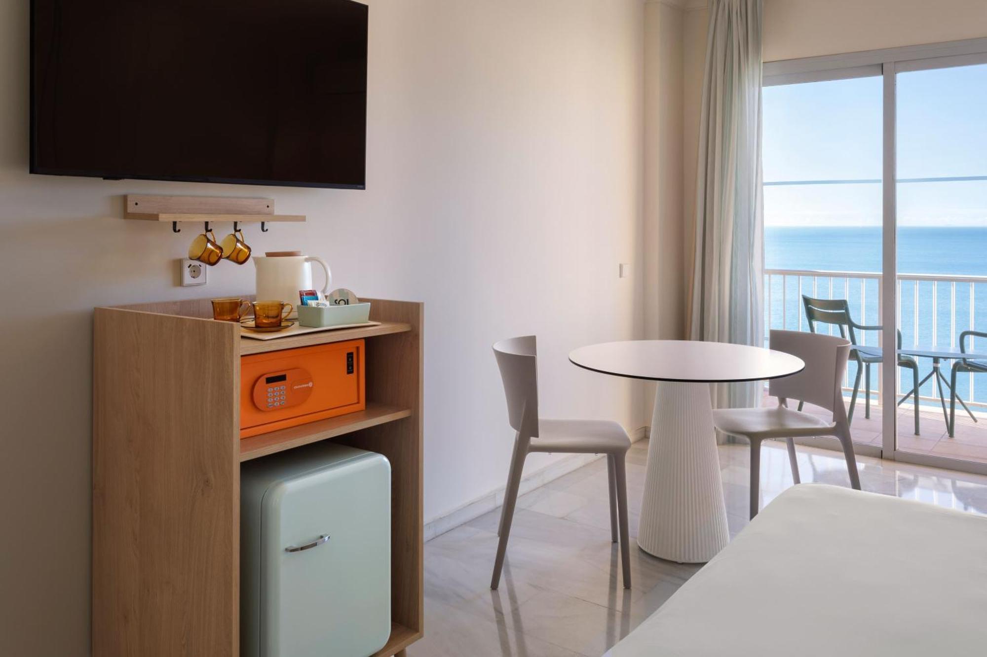 Sol Room Front Sea View